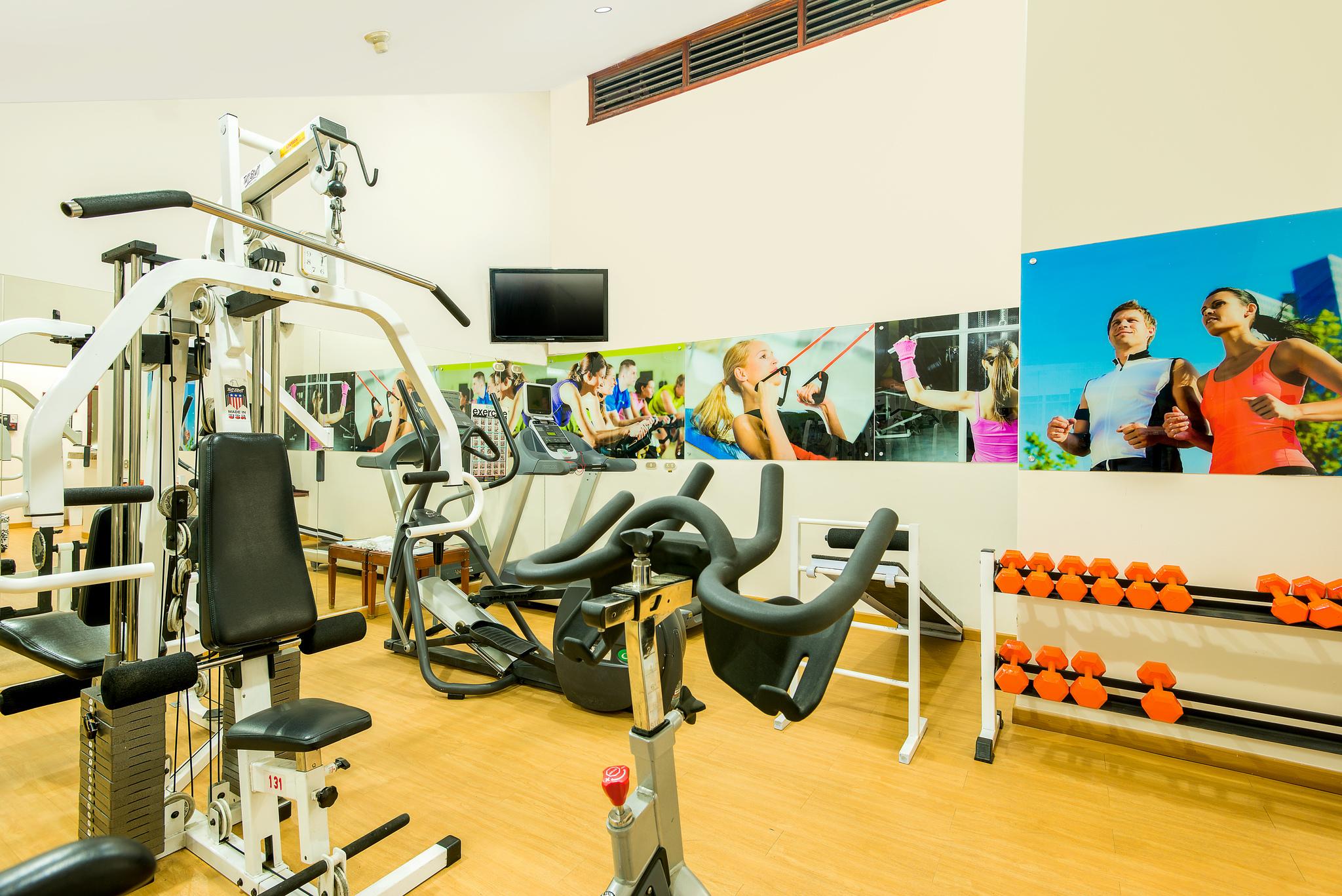 Hotel Dann Carlton Bogota Luaran gambar The gym at the hotel