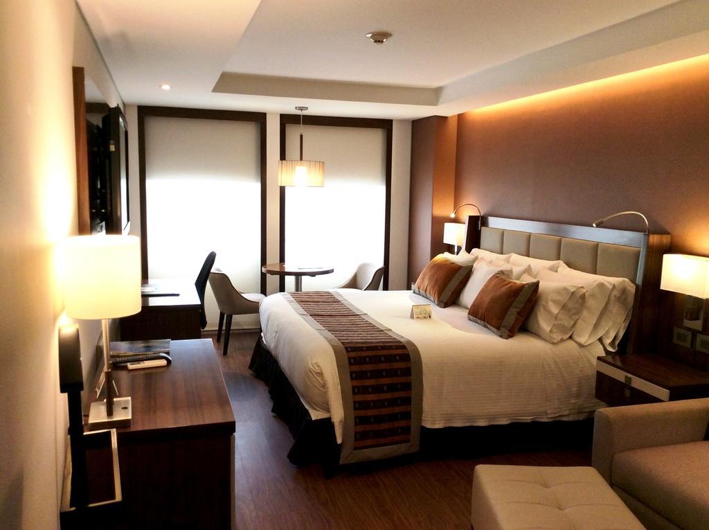 Hotel Dann Carlton Bogota Luaran gambar A room at the hotel