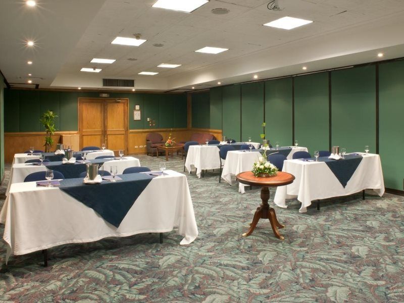 Hotel Dann Carlton Bogota Luaran gambar The Green Room