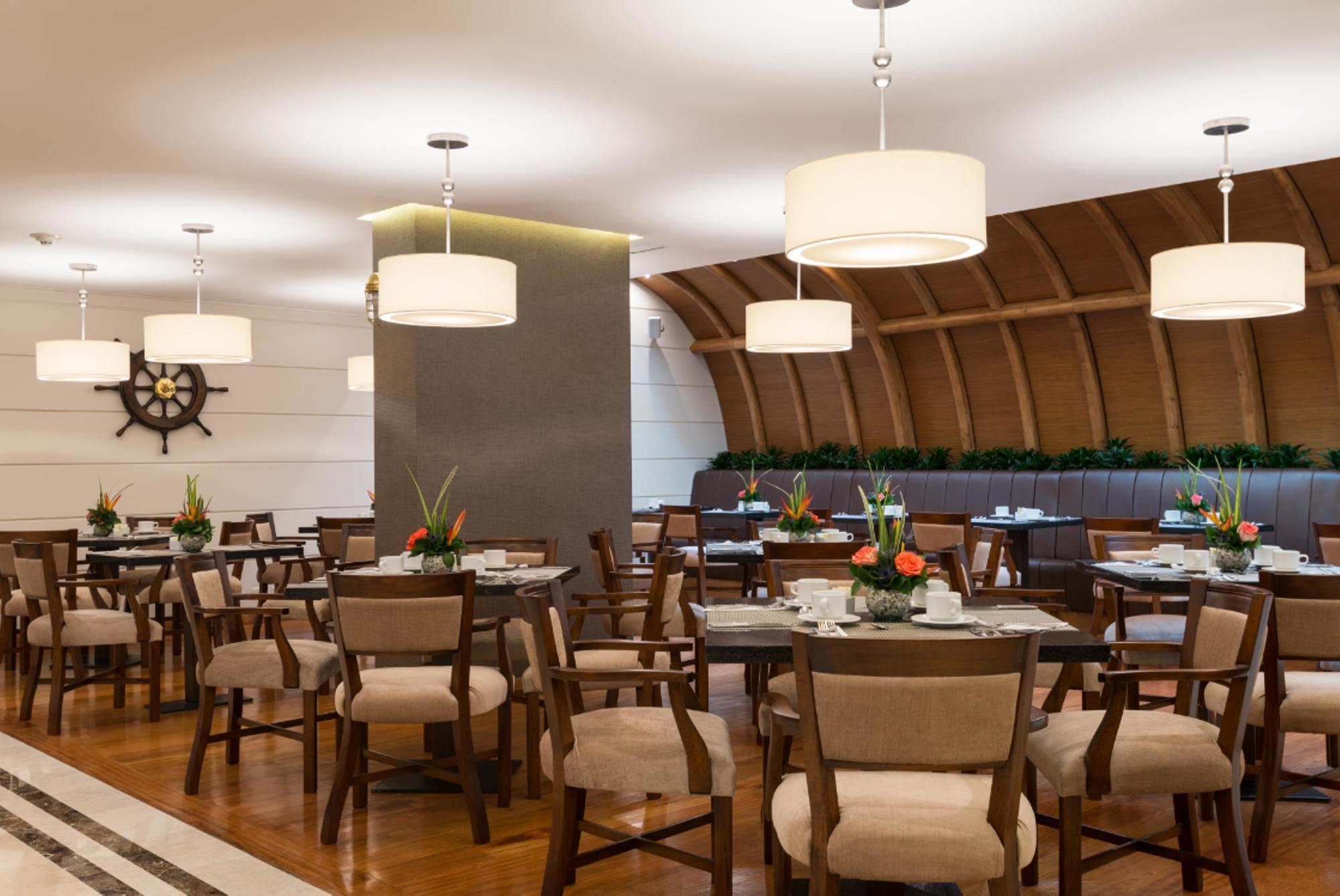 Hotel Dann Carlton Bogota Luaran gambar The interior of the restaurant